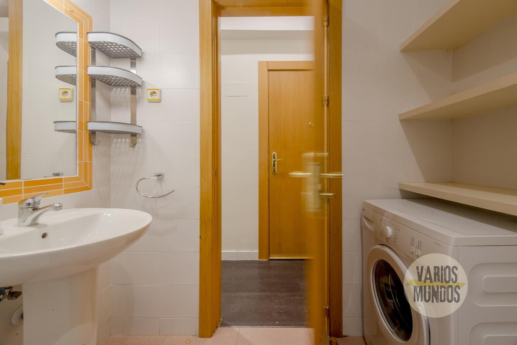 Tiny Apt Para 3Pax En La Plaza De Chueca Madrid Exterior photo