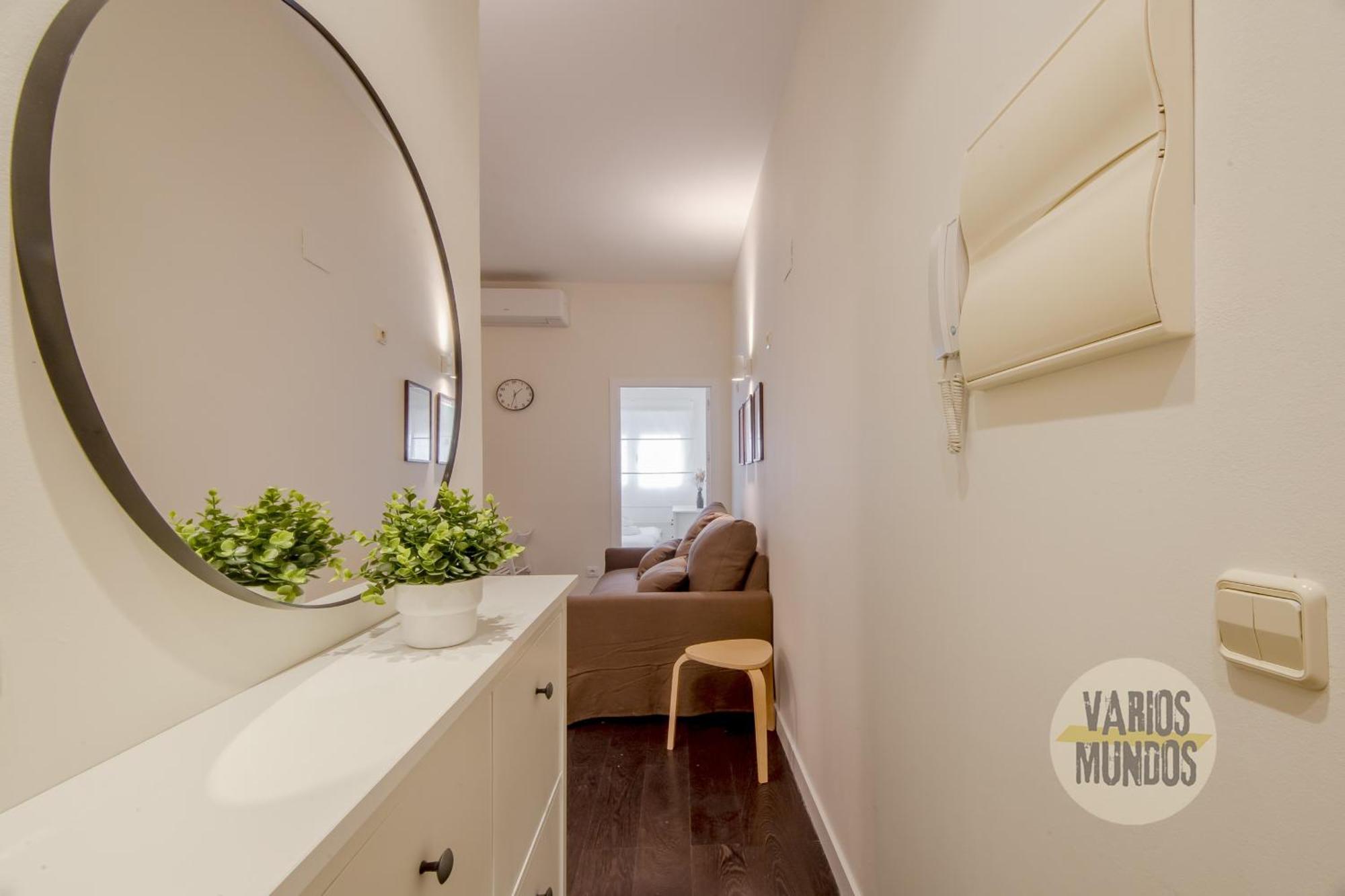 Tiny Apt Para 3Pax En La Plaza De Chueca Madrid Exterior photo